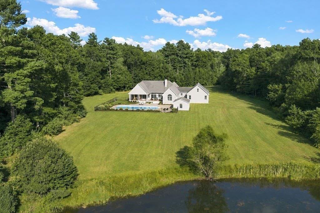 Single Family Residence at 26 Ashlynn Way, Rehoboth MA 02769, Rehoboth, photo 8 of 38
