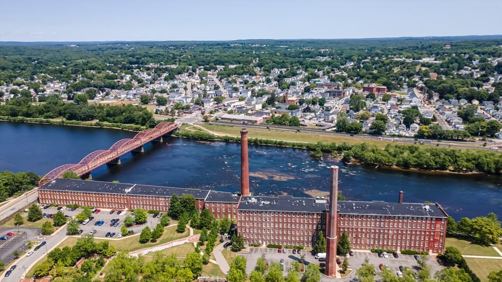 35 Riverwalk Way # R201, Lowell MA 01854 photo 4