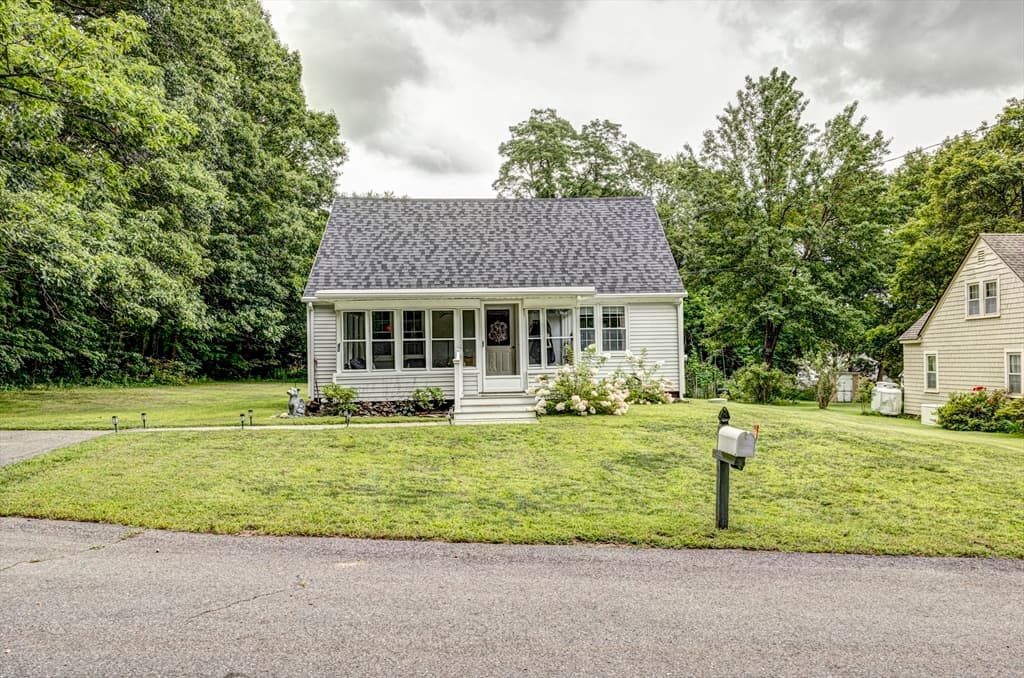 42 Pleasant View Avenue, Lunenburg MA 01462 photo 2