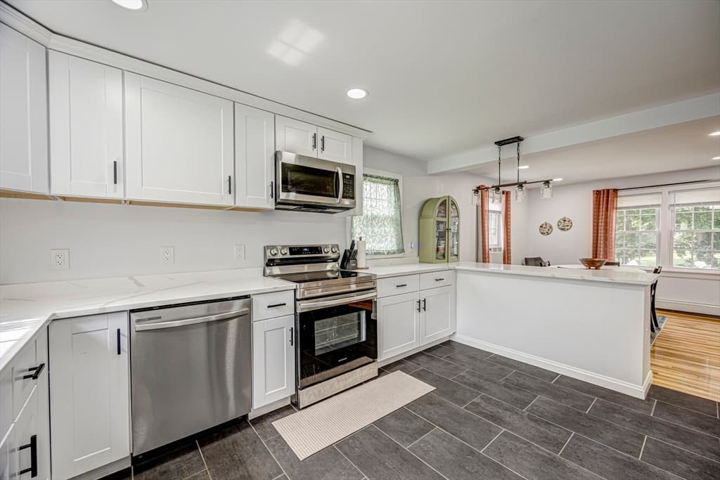 42 Pleasant View Avenue, Lunenburg MA 01462 photo 9