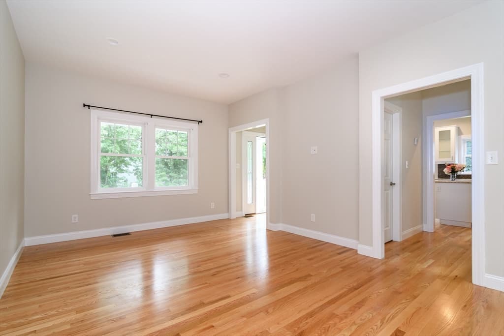 5 Oakdale Avenue, Wellesley MA 02482 photo 5