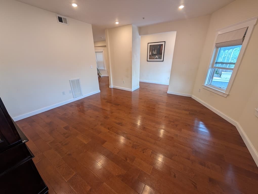 21 Bailey St # 1, Everett MA 02149 photo 11