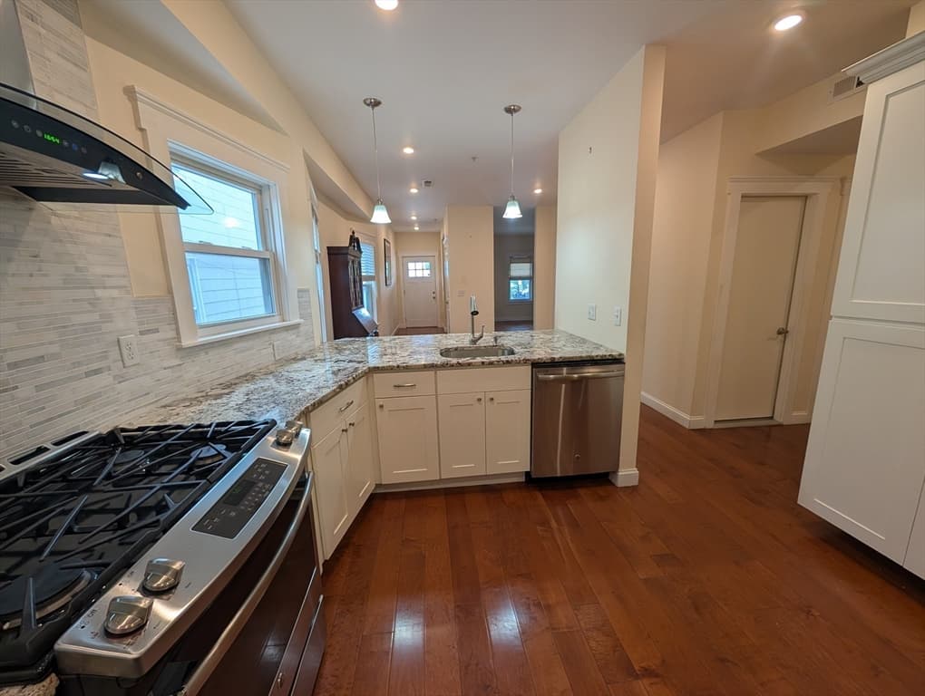 21 Bailey St # 1, Everett MA 02149 photo 21