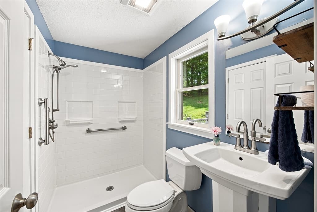 76 Laurel St # A, Greenfield MA 01301 photo 17