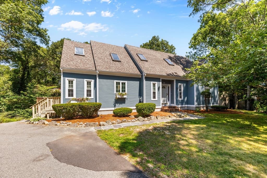 42 Mattapan St, Falmouth MA 02536 photo 2