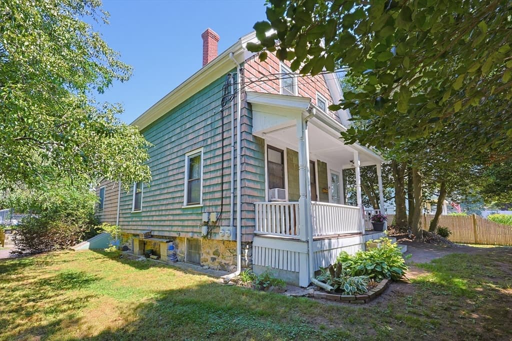 35 Wilson St, Norwood MA 02062 photo 3