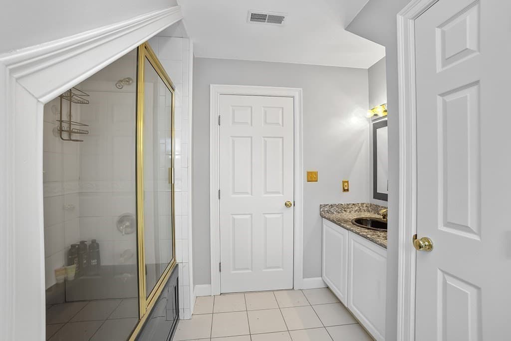 81 Beecher Pl # 81, Newton MA 02459 photo 20