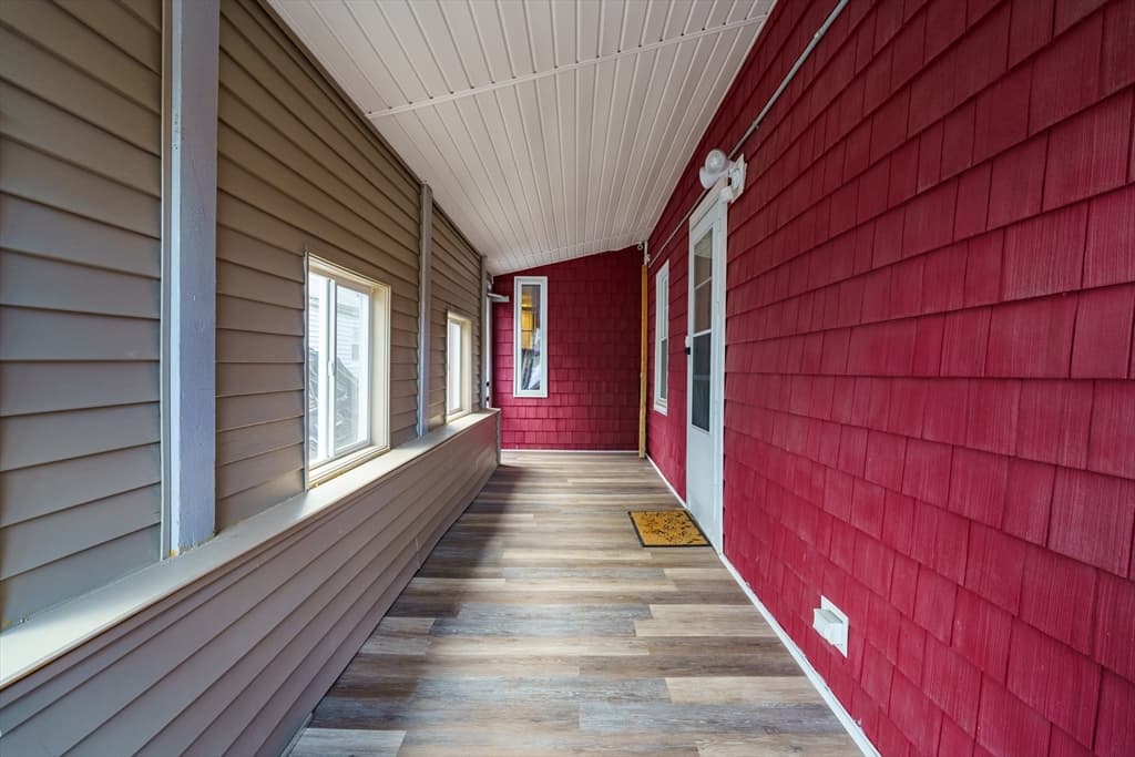 26 Benefit St, Southbridge MA 02710 photo 2