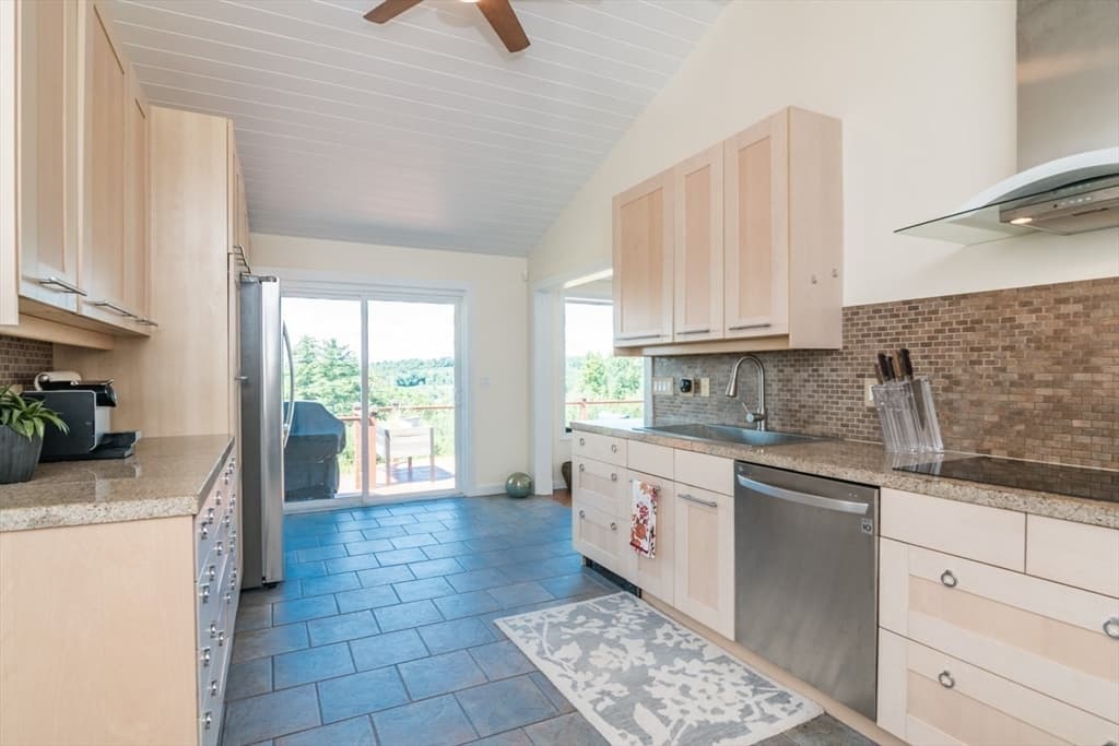 16 Cider Mill Rd, North Brookfield MA 01535 photo 10