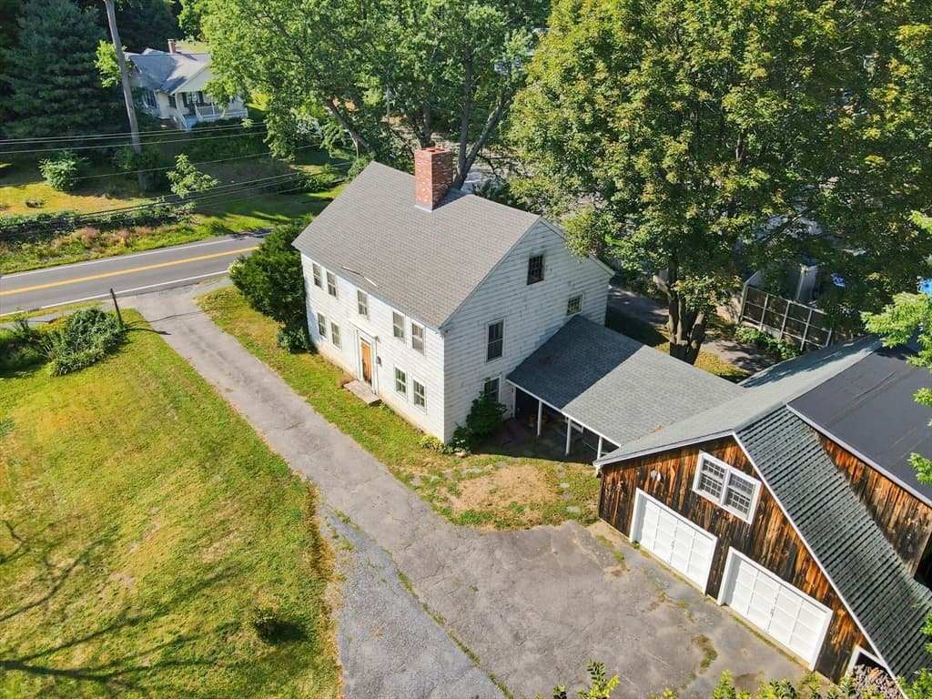 430 Pleasant St, Leominster MA 01453