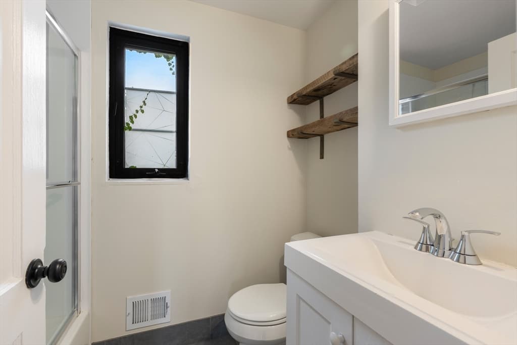 956 Belmont # 956, Watertown DC 20472 photo 16