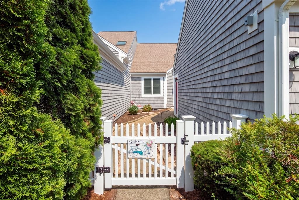 66 Holbeck Corner # 66, Plymouth MA 02360