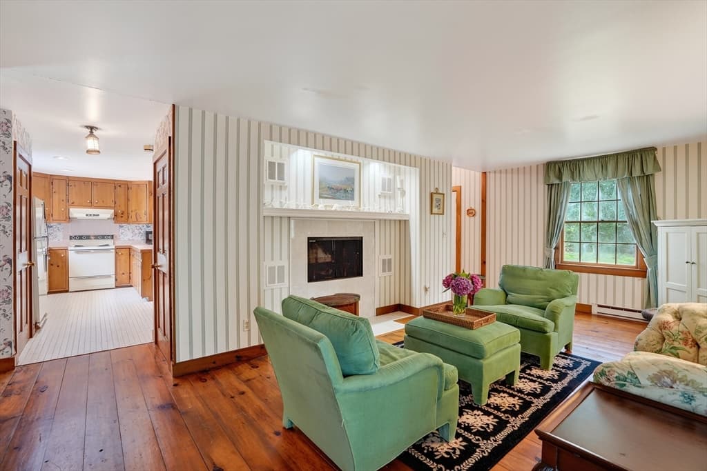 9 Martha's Road, Edgartown MA 02539 photo 5