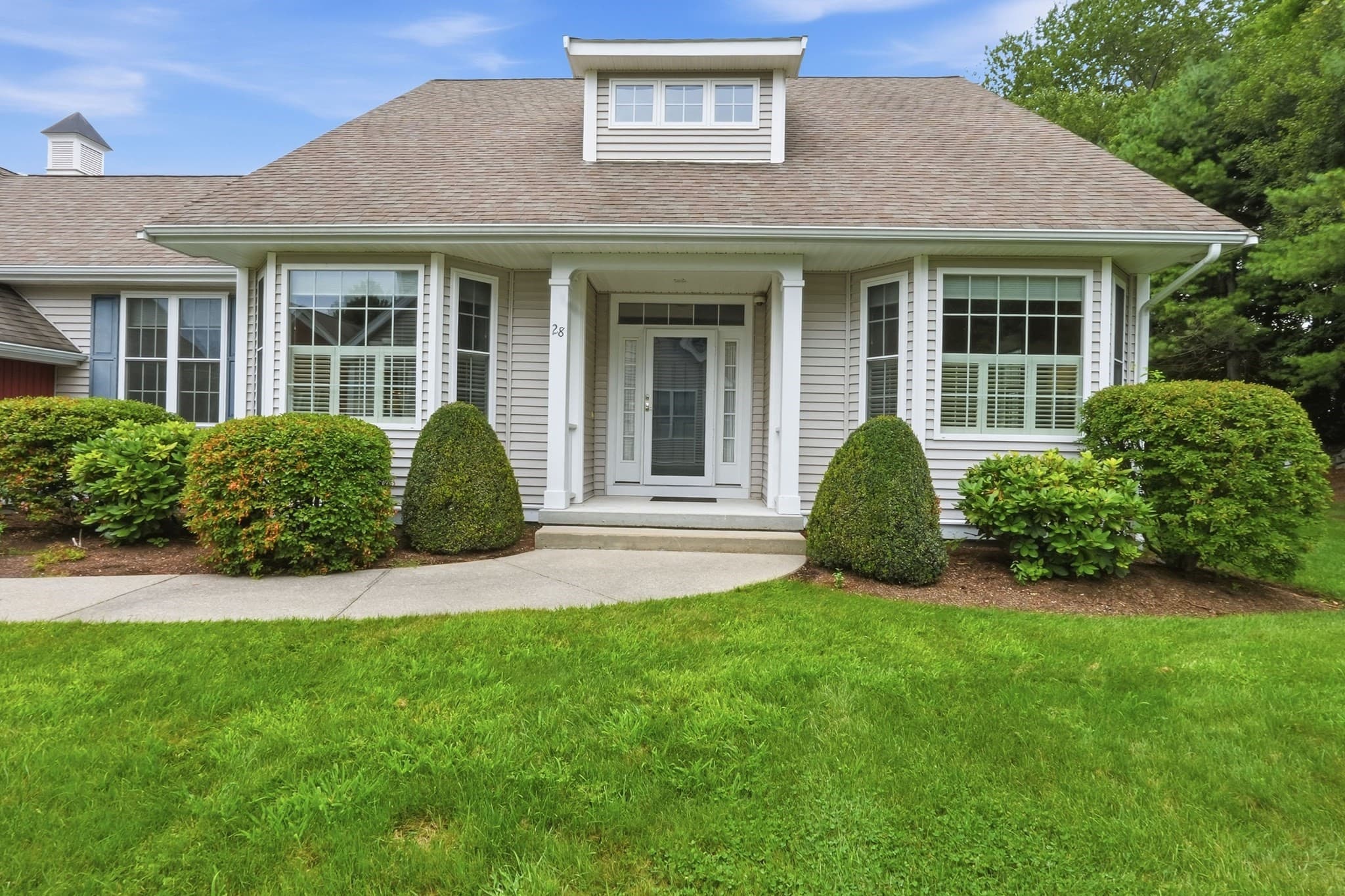 28 Braeburn Ln # 28, Ashland MA 01721