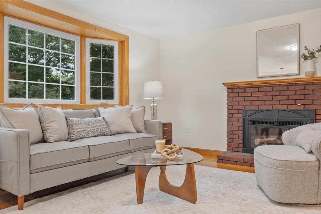 156 Mill St, Burlington MA 01803 photo 7