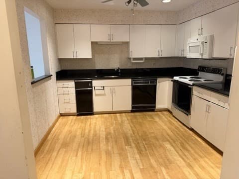 Condominium at 50 Freedom Hollow # 403, Salem MA 01970, Salem, photo 5 of 12