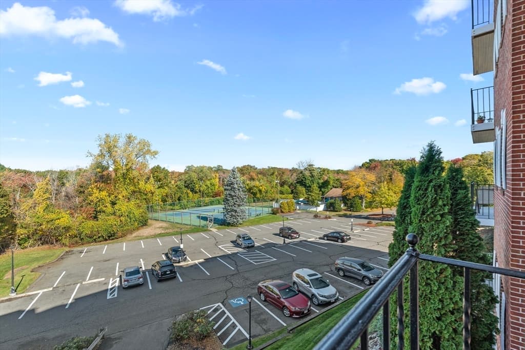 Condominium at 50 Freedom Hollow # 403, Salem MA 01970, Salem, photo 11 of 12