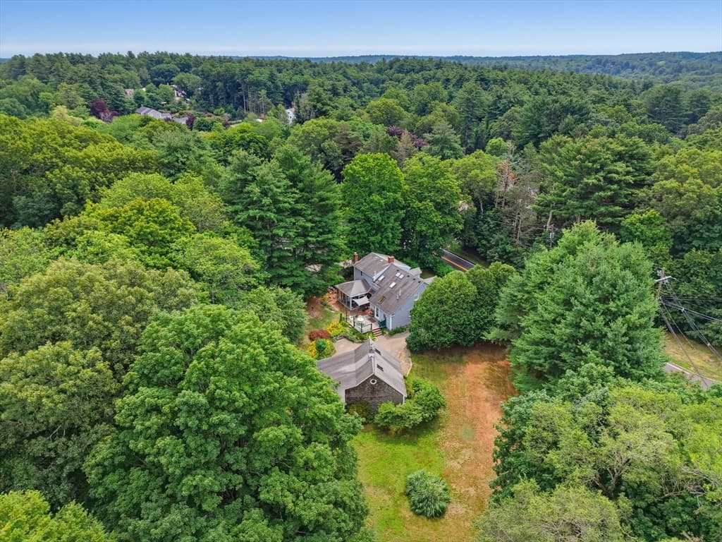 1327 South St, Needham MA 02492