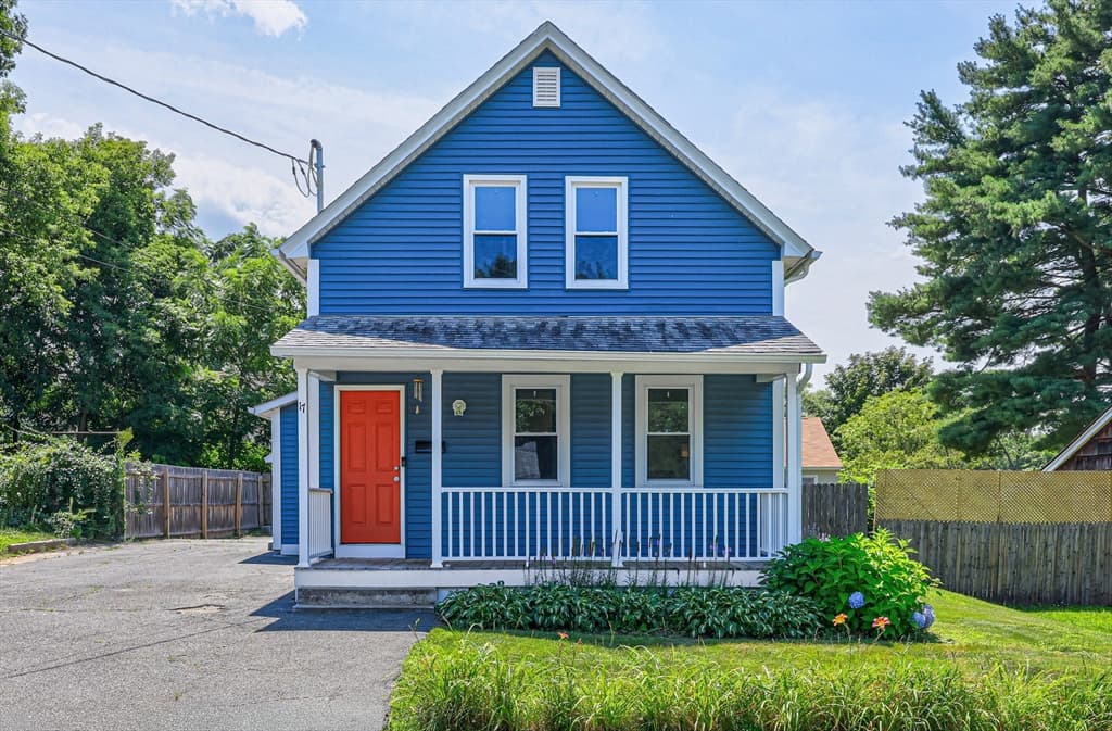 17 Temple St, Palmer MA 01069 photo 2