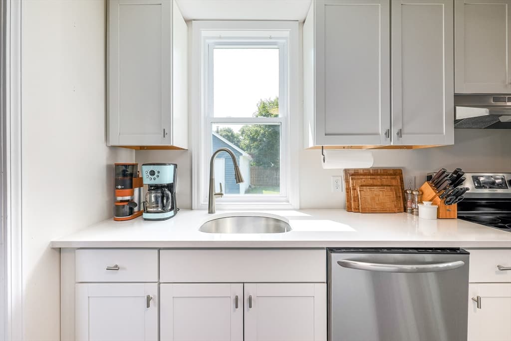 17 Temple St, Palmer MA 01069 photo 13