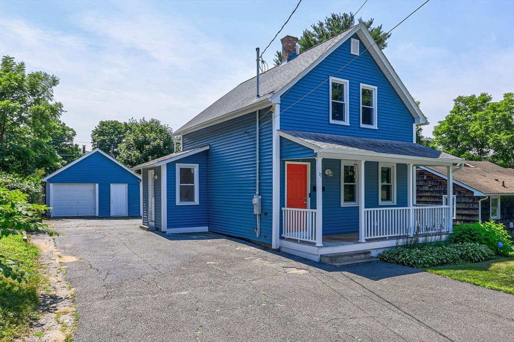 17 Temple St, Palmer MA 01069