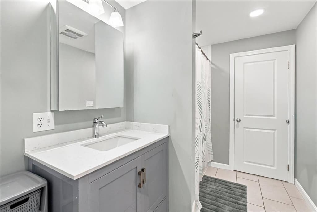 76 Westover Pkwy, Norwood MA 02062 photo 16