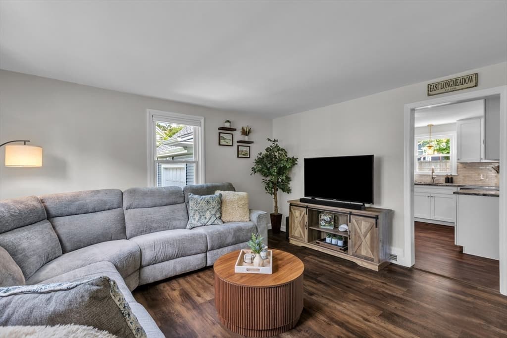 31 Thompson St, East Longmeadow MA 01089 photo 12