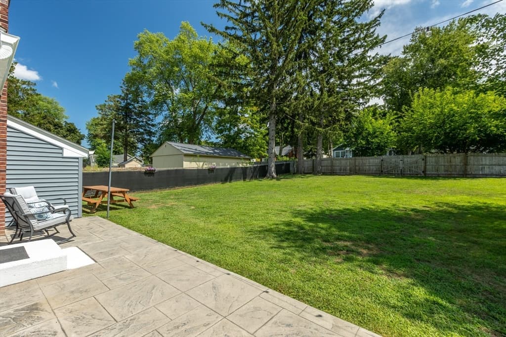 31 Thompson St, East Longmeadow MA 01089 photo 32