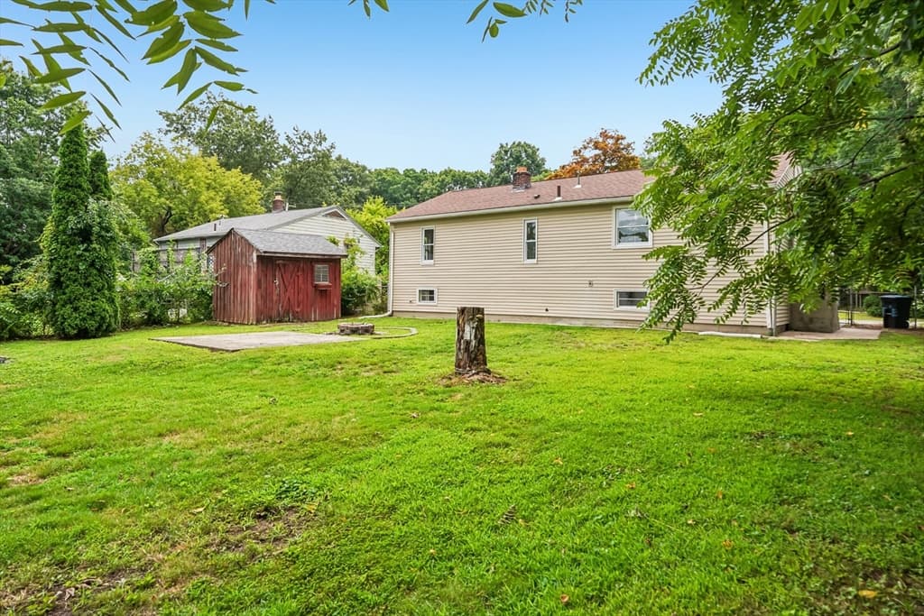 9 Atlantic Ave, North Providence RI 02904 photo 14