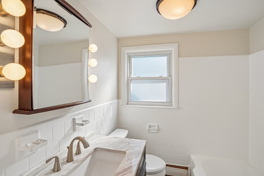 274 Whitford Ave, Providence RI 02908 photo 13