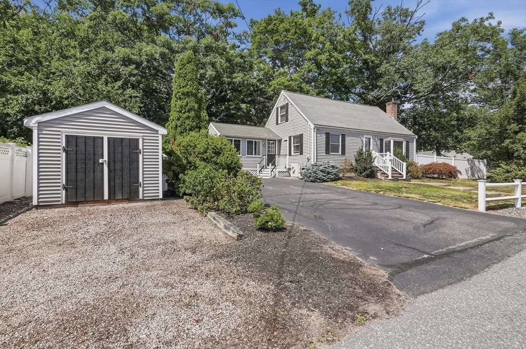1 Springwell Road, Billerica MA 01821 photo 3