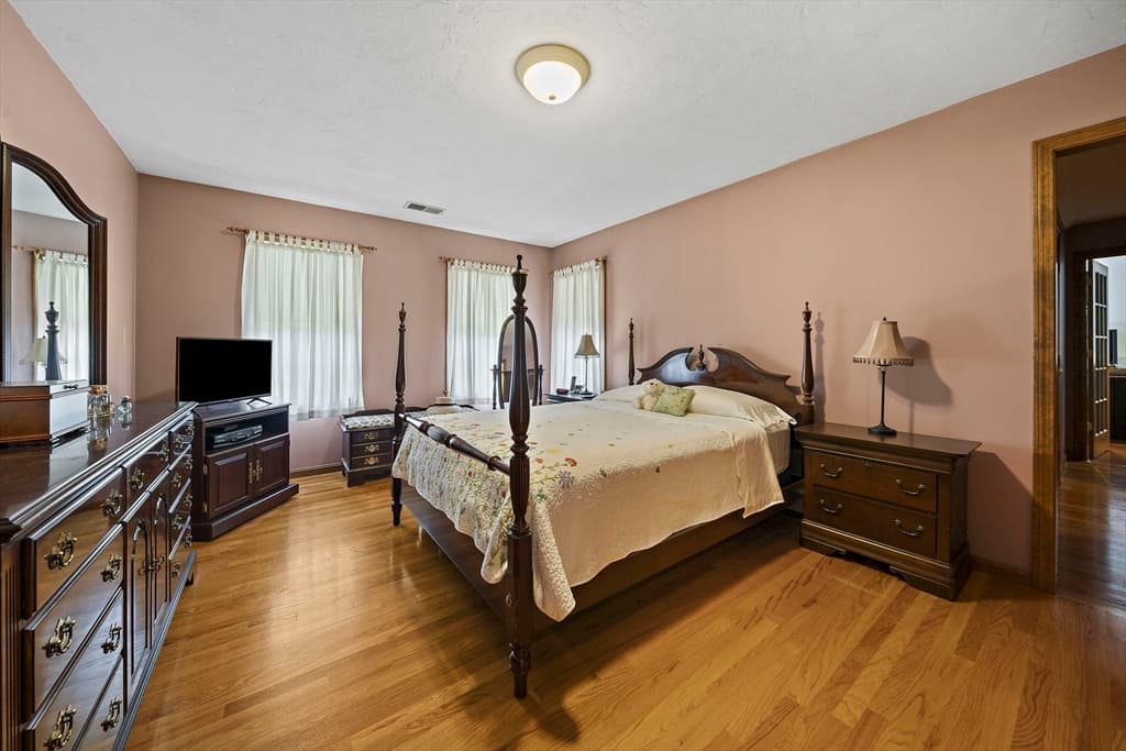 49 Lantern Ln, Pembroke MA 02359 photo 19