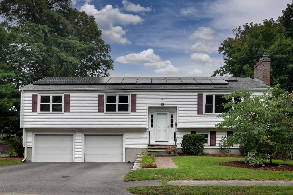6 Salvi Drive, Framingham MA 01701