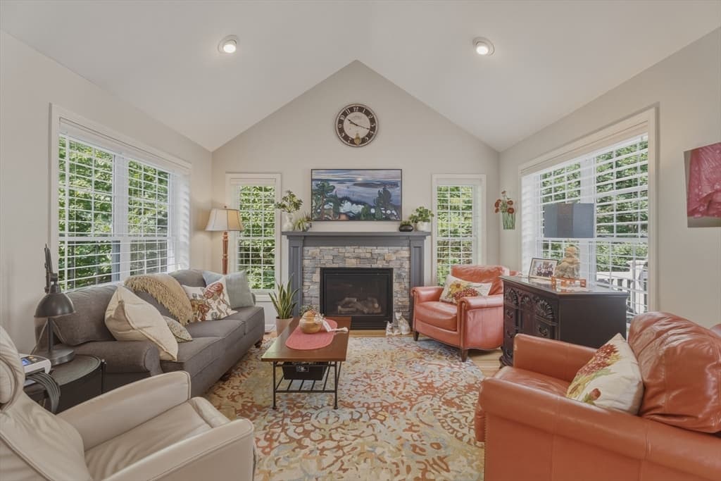 6 Wyndbrook Ln # 6, Tyngsborough MA 01879 photo 5