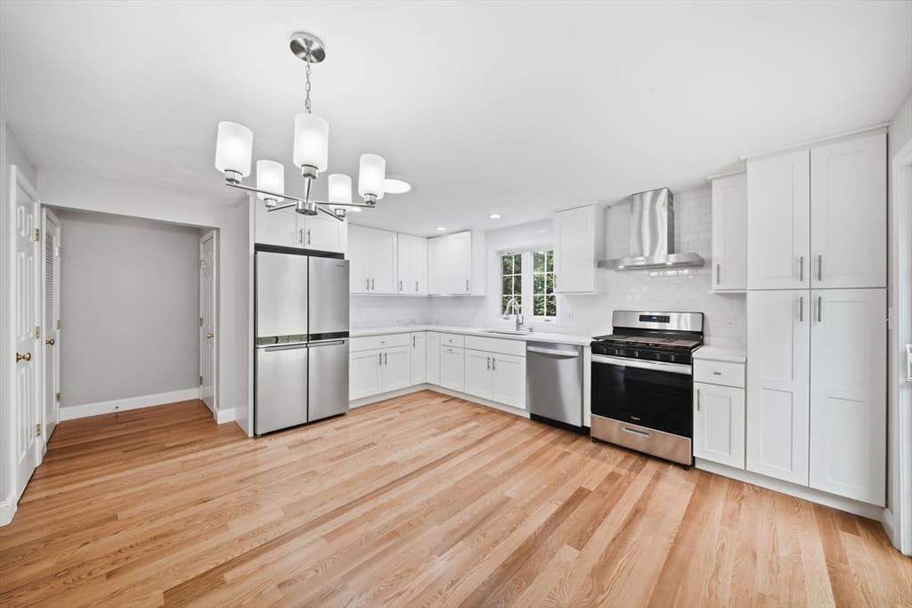 70 Katie Way, Tewksbury MA 01876 photo 10
