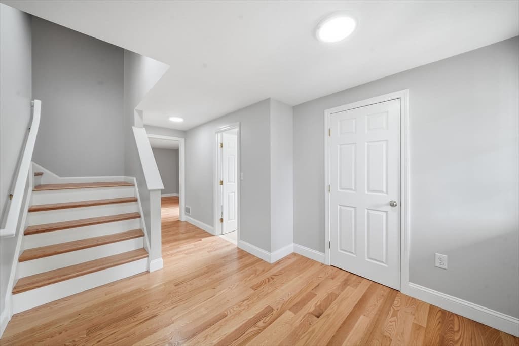 70 Katie Way, Tewksbury MA 01876 photo 4