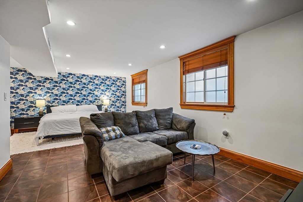 47 Emerald Street # 47, Medford MA 02155 photo 18