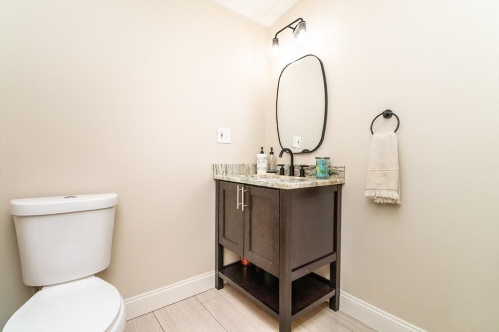 189 Shirley St # 1, Winthrop MA 02152 photo 10