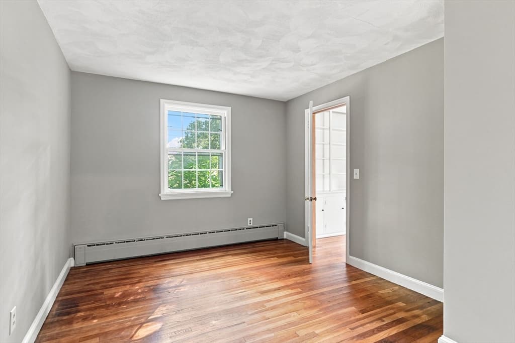 92 Oak Hollow Rd, Springfield MA 01128 photo 14