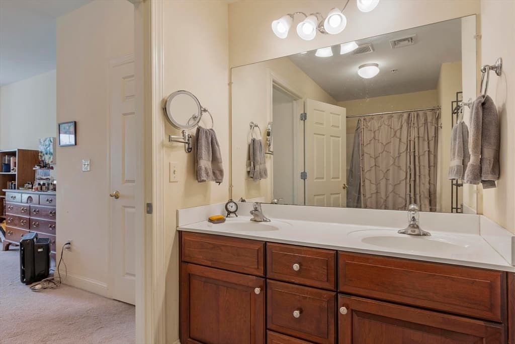 705 Autumn Ridge Dr # 705, Ayer MA 01432 photo 18