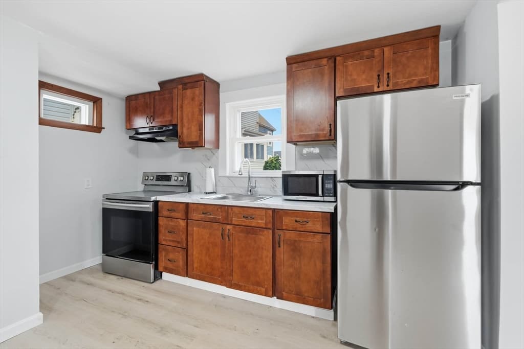 216 Crest Ave, Revere MA 02151 photo 7