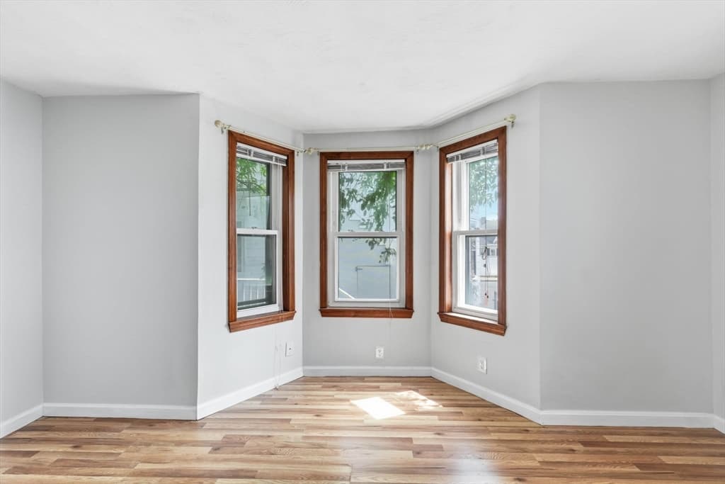 216 Crest Ave, Revere MA 02151 photo 14