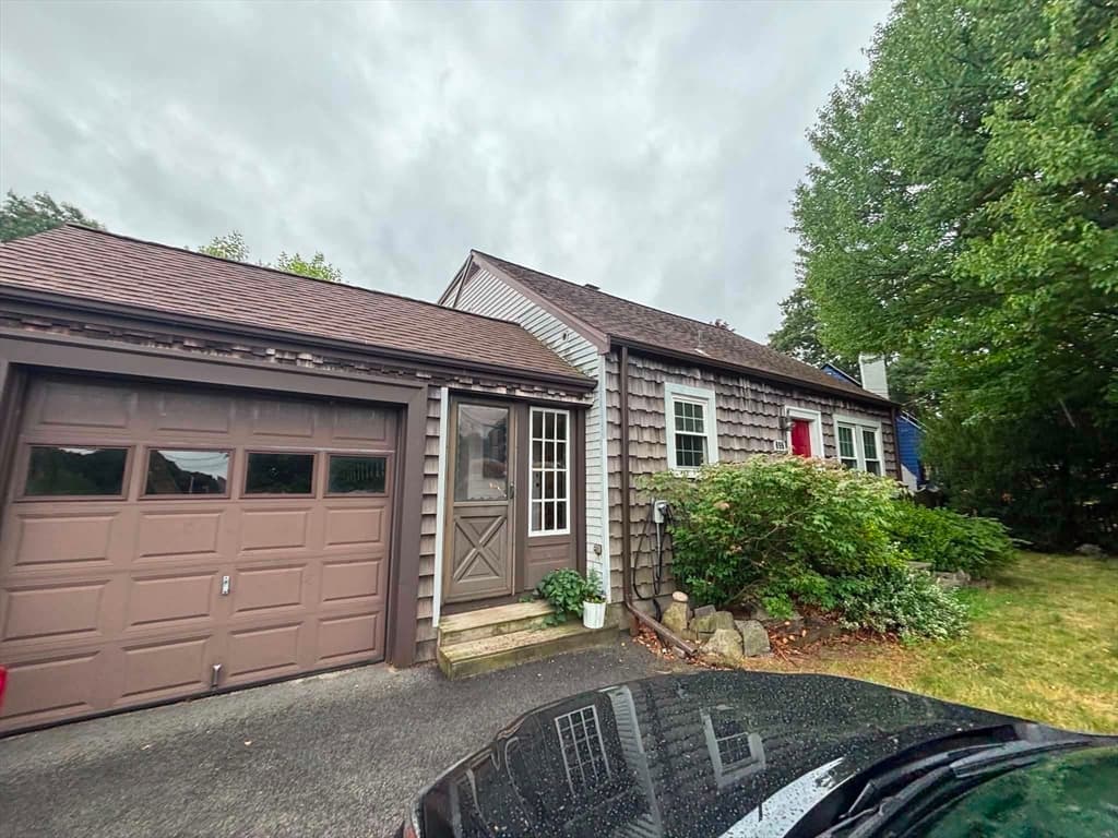 896 East St, Dedham MA 02026 photo 2