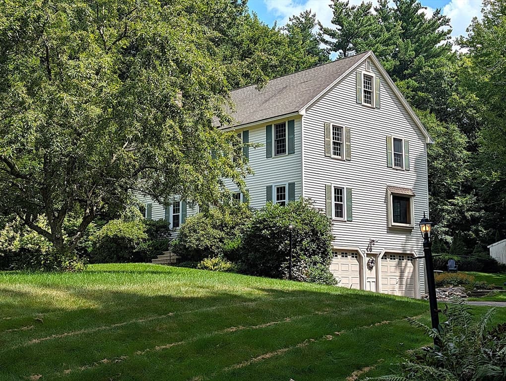 2 Nutfield Dr, Londonderry NH 03053 photo 5