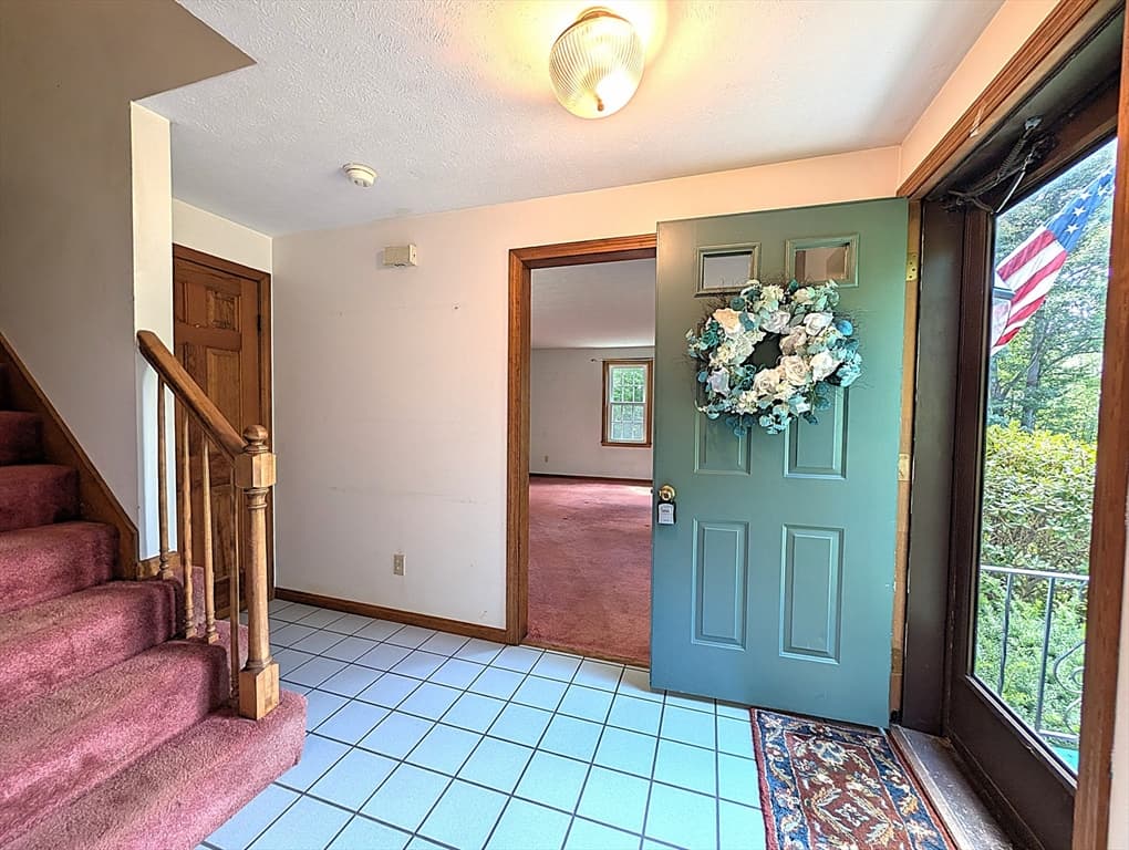 2 Nutfield Dr, Londonderry NH 03053 photo 37