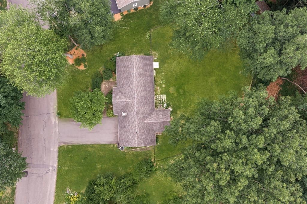 22 Carillon Circle, Easthampton MA 01027 photo 14