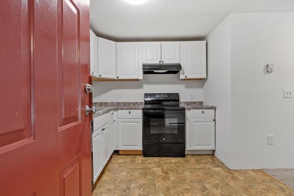 56 Edgeworth # 16, Worcester MA 01605 photo 2
