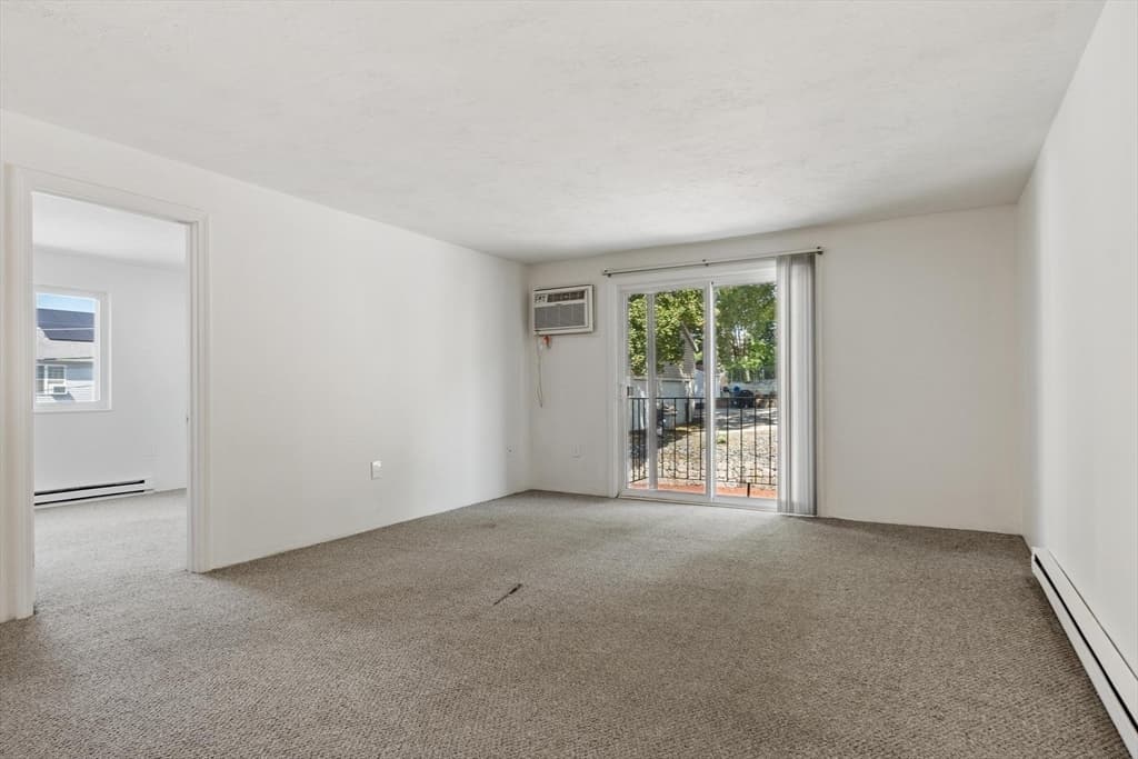 56 Edgeworth # 16, Worcester MA 01605 photo 12