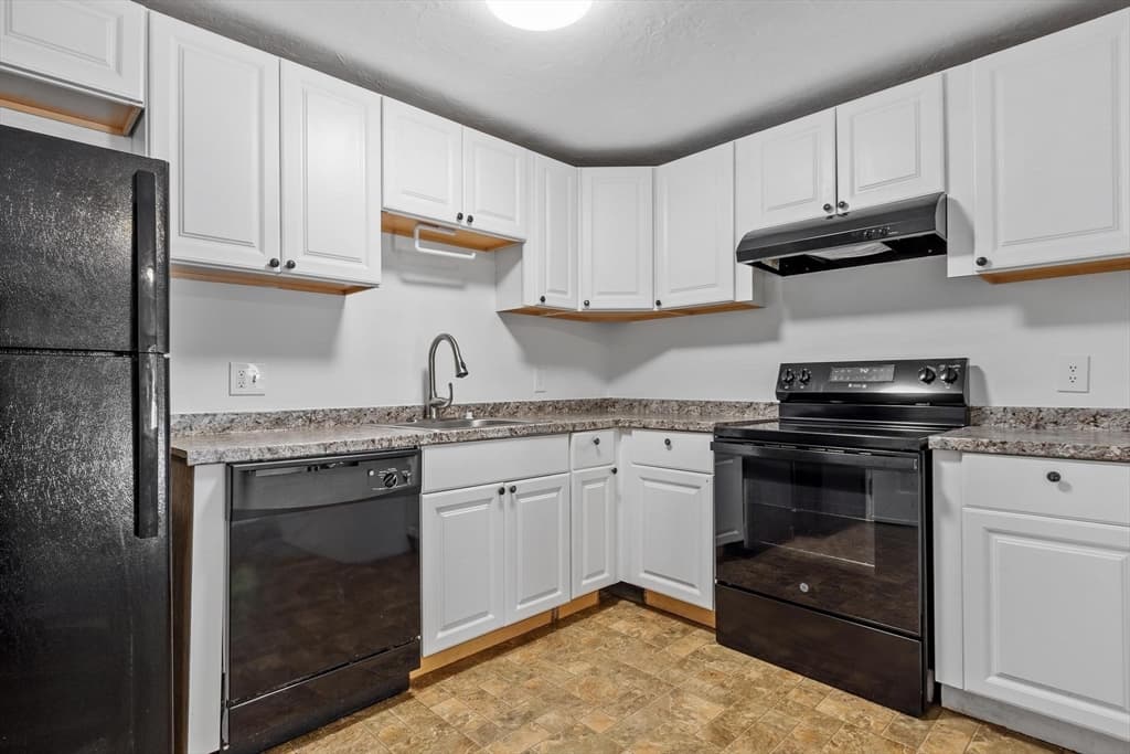 56 Edgeworth # 16, Worcester MA 01605 photo 3