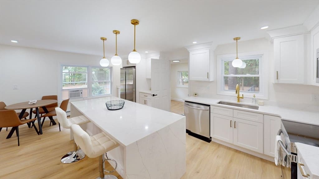 1 Albion Rd, Billerica MA 01821